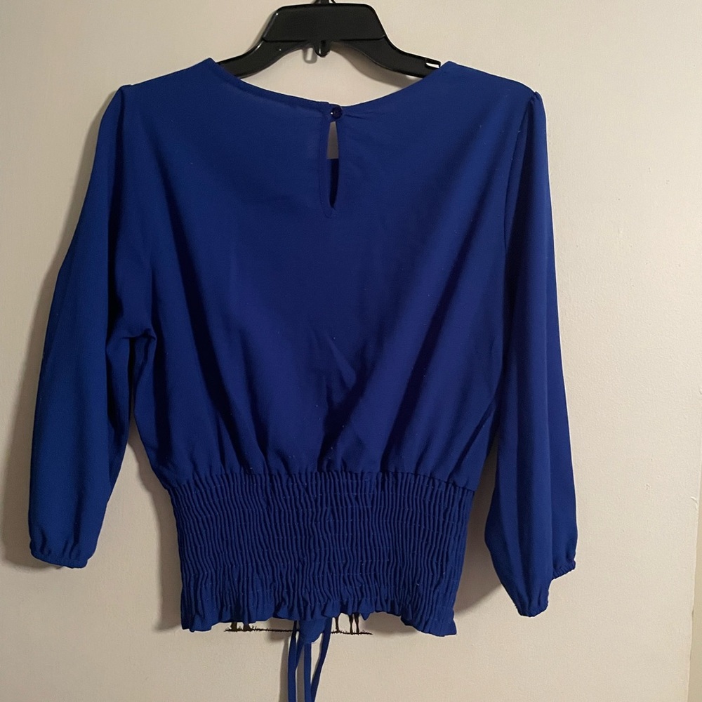 Royal blue top flattering tags cut out worn once - Picture 2 of 2